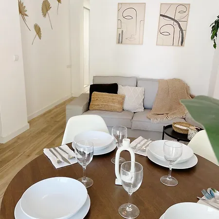 Διαμέρισμα Calm Beach: Location, Beach & Old Town *