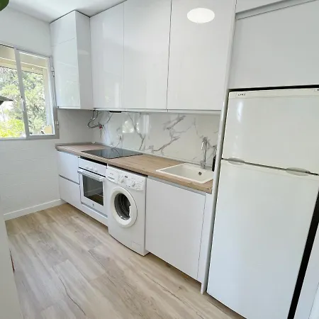 Calm Beach: Location, Beach & Old Town Apartman *